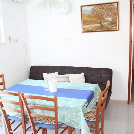 Demori 3* Primošten